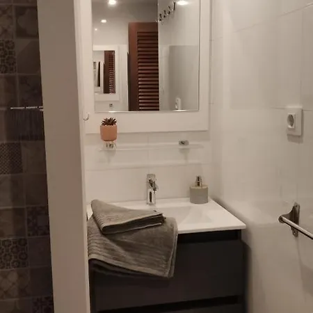 Apartamento Con Encanto En La Playa Del Arenal De *
