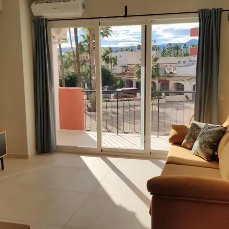 Apartamento Con Encanto En La Playa Del Arenal De *